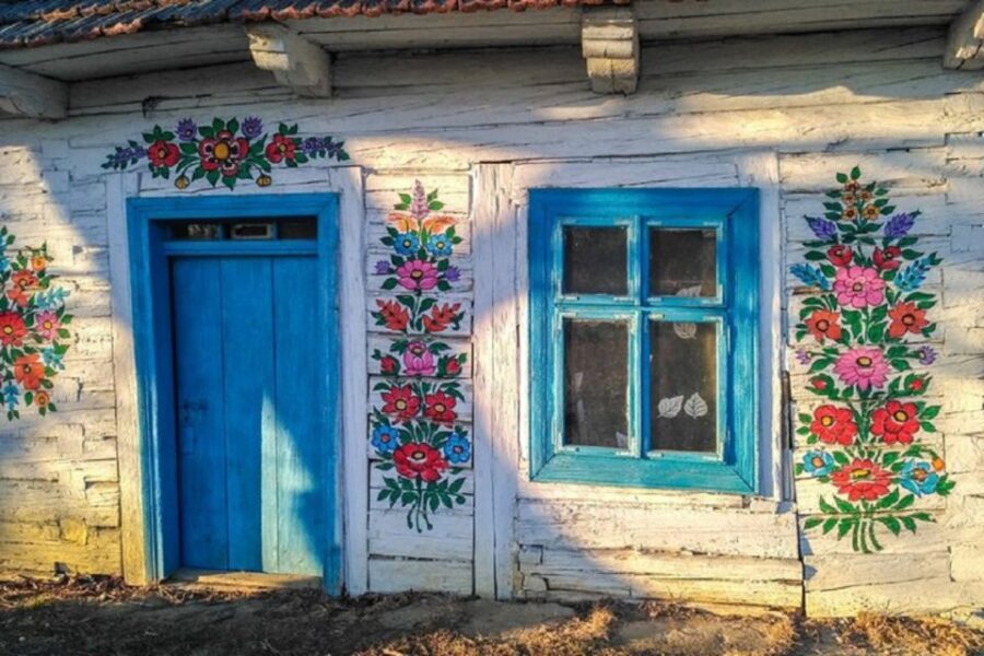 Krakow: Guided Day Tour of Zalipie Village & Museum Entry - Should you book this Zalipie day trip?