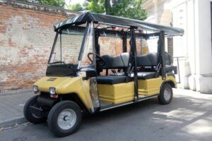 Krakow: Guided Sightseeing Tour by golf cart/buggy - Old Town highlights: from St. Florian’s Gate to the Cloth Hall