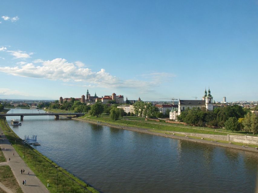 Krakow: Guided Wawel Tour, Lunch, and Vistula River Cruise - Inside Wawel Castle: Renaissance, Baroque, and Museum Rooms