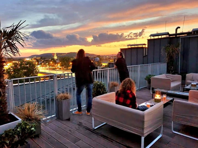 Krakow: Hidden Rooftop Bar Reservation with 1 Cocktail - Getting there without stress: Holiday Suites Cracow and the stair step