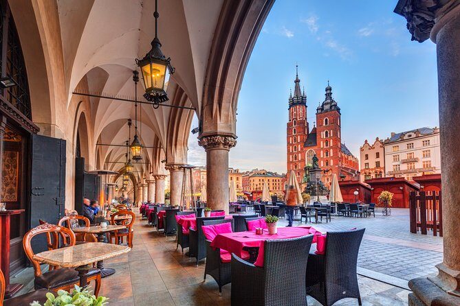Krakow in a Day: City Tour by Electric Car - The Meeting Point: Simple Start, No Hotel Pickup