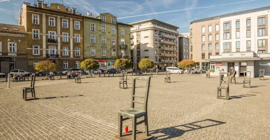 Krakow: Jewish Ghetto Walking Tour - Key things you should notice on this tour