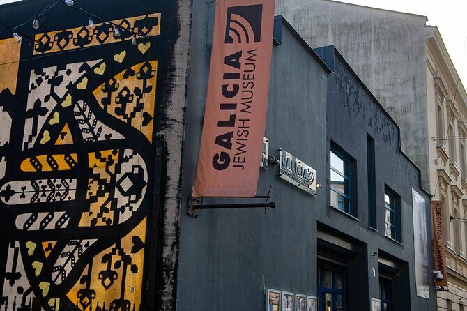Krakow: Jewish Museum Galicja - Skip the line Ticket - Photographs that carry the story (and why that works)