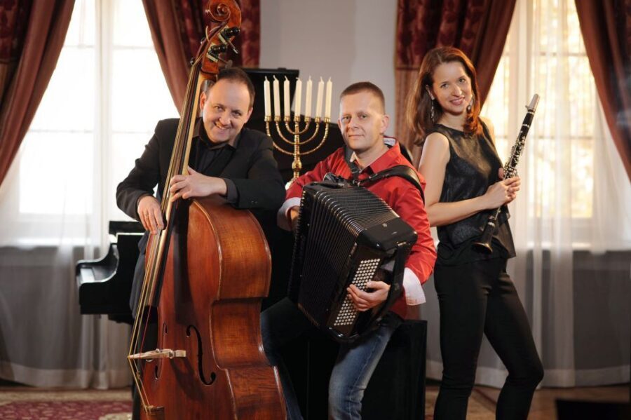 Krakow: Jewish-Style Klezmer Music Concert - The Ensemble Sound: A Small Group That Actually Stays Interesting