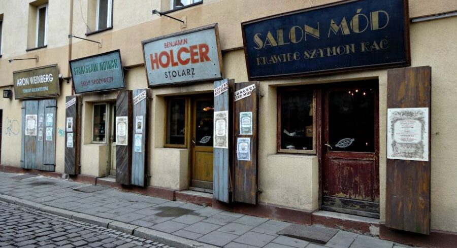 Krakow Kazimierz and Jewish Ghetto Tour with Synagogues - Price and value: is $100 per person worth it?