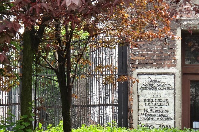 Krakow Kazimierz and Jewish Ghetto Tour with Synagogues - Guides, storytelling, and what makes the experience feel personal