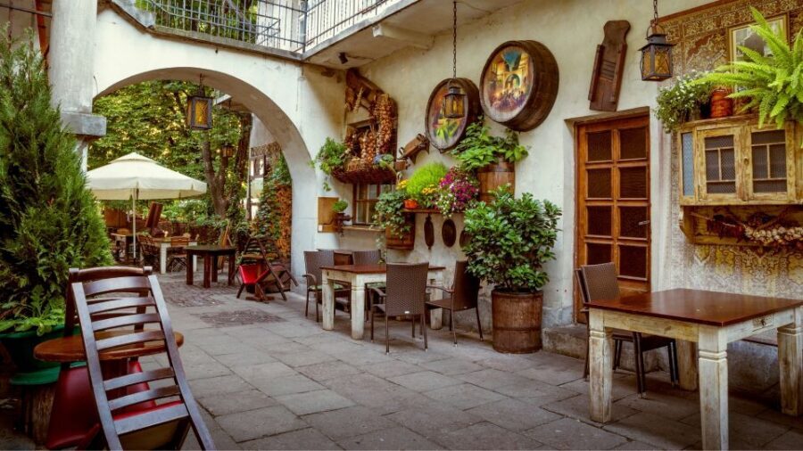 Krakow: Kazimierz Jewish District Private Guided Tour - Szeroka Street: The Main Thread of Old Kazimierz