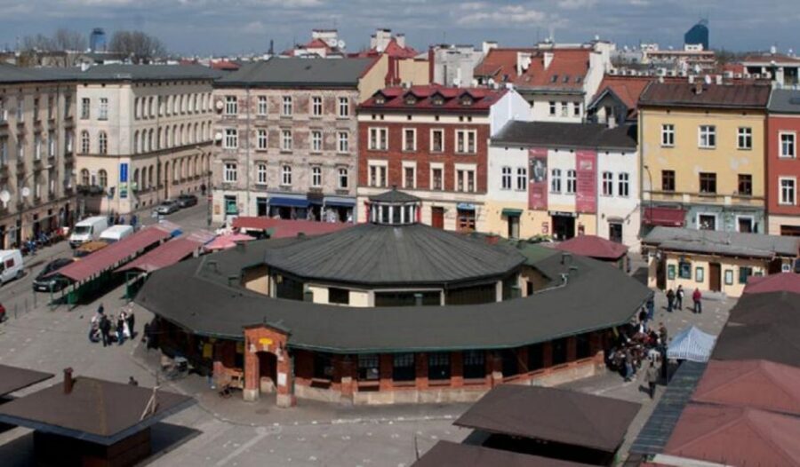 Krakow: Kazimierz Jewish District Private Guided Tour - Seven Main Synagogues: Seeing More Than One Building