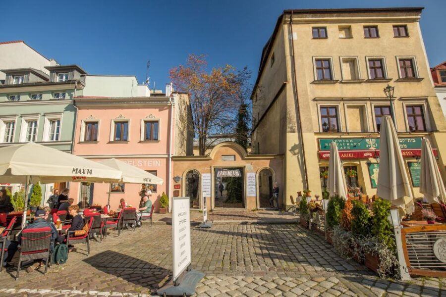Krakow: Kazimierz Jewish Quarter Walking Tour - Starting at the Old Synagogue Steps (and Getting Oriented Fast)