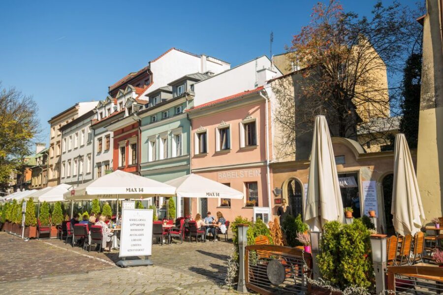 Krakow: Kazimierz Jewish Quarter Walking Tour - Courtyards, Courthouse Energy, and the Story Behind Coexistence