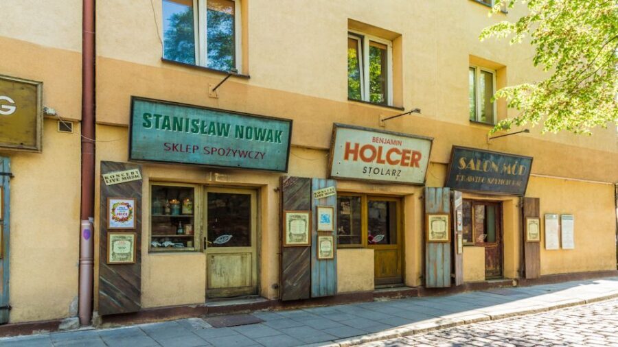 Krakow: Kazimierz Jewish Quarter Walking Tour - The Walk Itself: Pace, Stops, and How to Keep Photos Respectful
