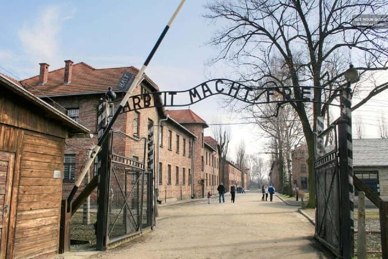 Krakow: Last Minute Auschwitz-Birkenau Guided Tour - Ticket Collection and Security: The One Logistics Snag