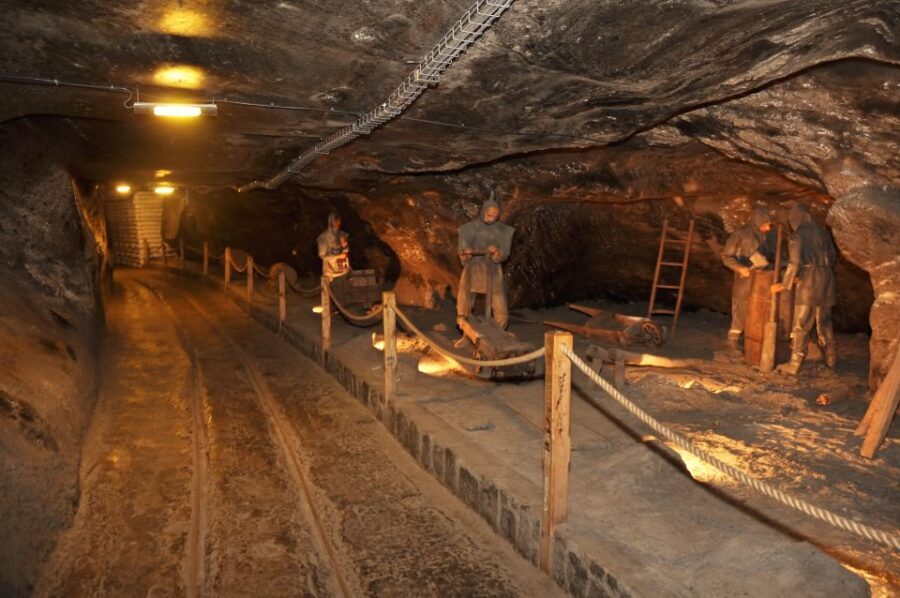 Krakow: Lazy Catamaran River Cruise and Salt Mine Group Tour - Church of St. Kinga: The Salt Masterpiece You’ll Remember