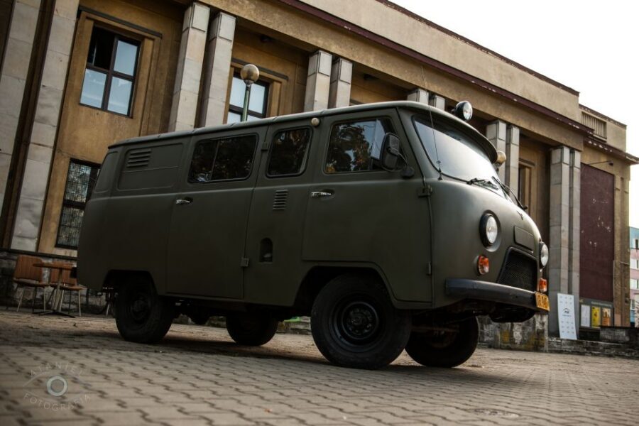 Krakow: Nowa Huta Guided Tour in Vintage Car - Price and Value: Is $75 Worth It?