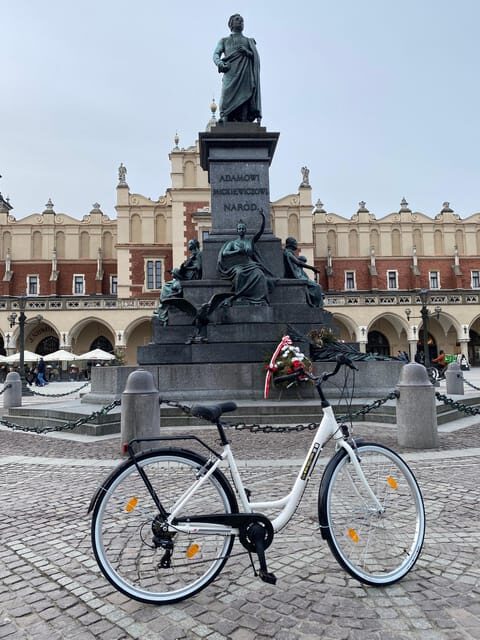 Krakow: Old Town and Kazimierz Guided Bike Tour - Key highlights worth your attention