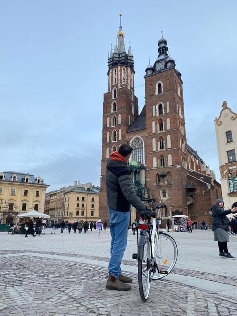 Krakow: Old Town and Kazimierz Guided Bike Tour - Getting started at ZeeTour: where the ride really begins