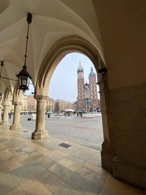 Krakow: Old Town and Kazimierz Guided Bike Tour - Main Market Square and Jagiellonian University: history you can read