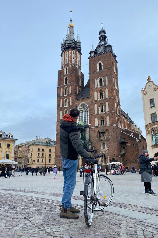 Krakow: Old Town and Kazimierz Guided Bike Tour - Schindler’s List Passage and the synagogues: context you’ll actually use