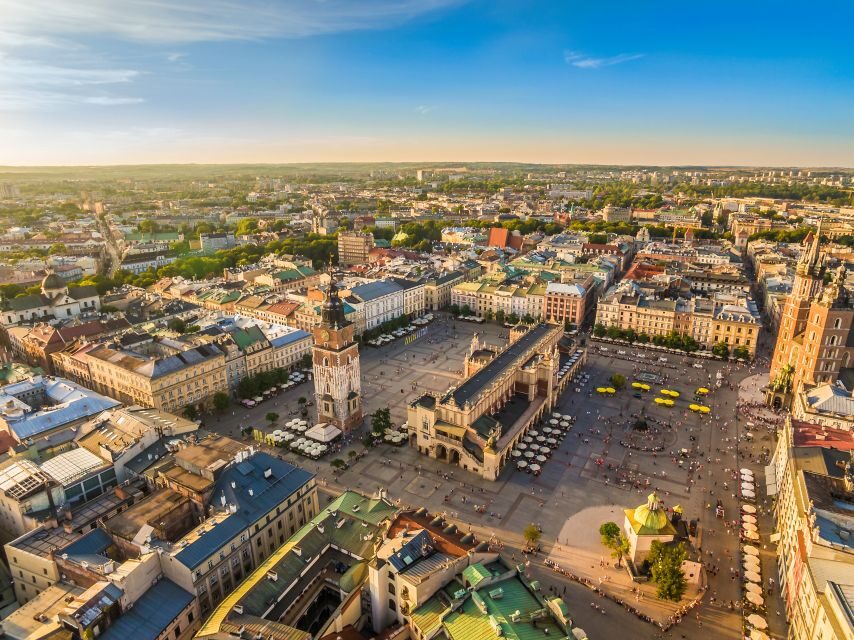Krakow: Old Town Audio-Guided Walking Tour with Headset - Quick hits before you go