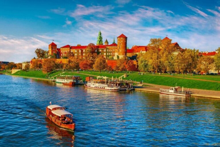 Krakow: Old Town Guided Walking Tour - St. Florian’s Gate and the city-wall feeling of Old Town