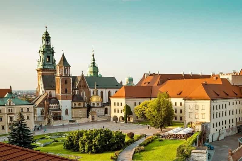 Krakow : Old Town Walking Tour With A guide - Ulica Florianska and Ulica Kanonicza: walk the “big-name” streets like a local