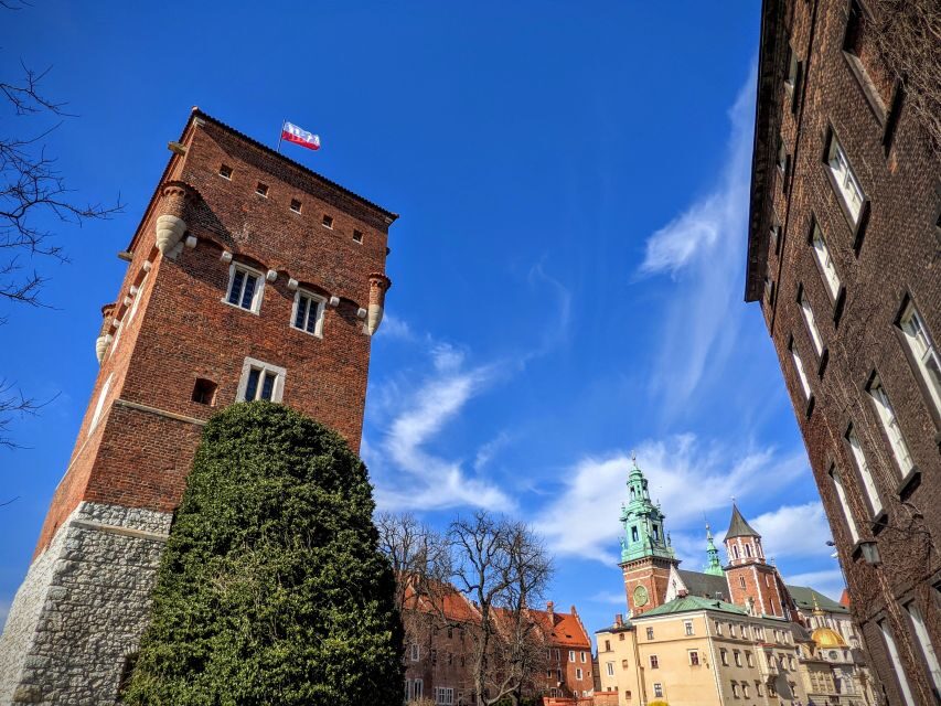 Kraków: Old Town & Wawel Castle Walking Tour in English - Key highlights I’d plan around