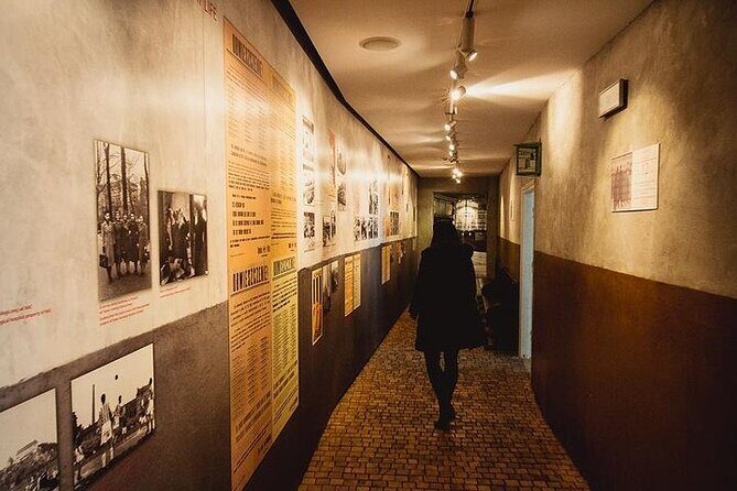 Kraków Oskar Schindler's Enamel Factory Museum skip the line tour - Getting in smoothly: Lipowa 4 and the skip-the-line advantage