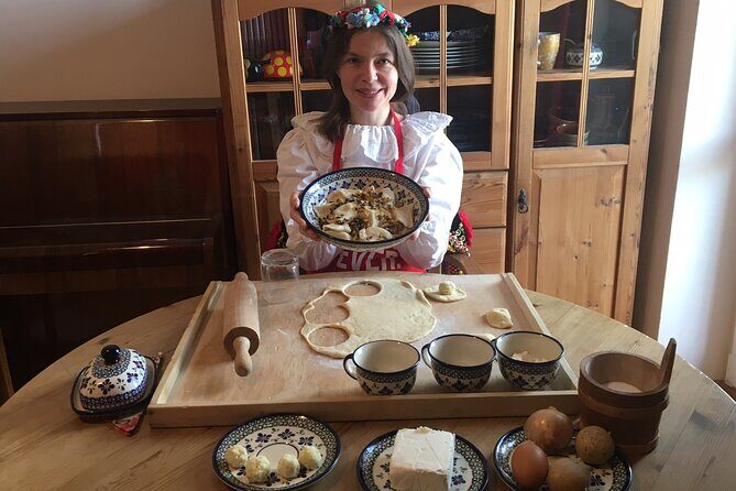 Krakow Pierogi Cooking Class with Market Visit & Home-Cooked Meal - The Market Stop at Długa: Ingredients, Polish Words, and Real Vendor Talk