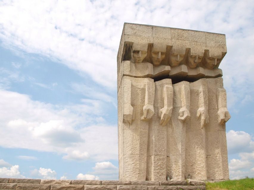 Krakow: Plaszow Concentration Camp Walking Tour - Memorial Stops: How the Walk Builds in Respect