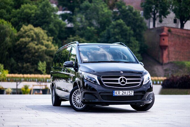 Krakow: Private Airport Transfer - Group Size, Vehicle Type, and Child Seats