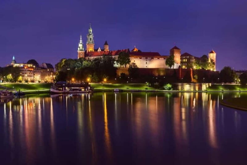 Krakow: Private Evening Boat Tour - From Sheraton Pier to the River: where the tour starts