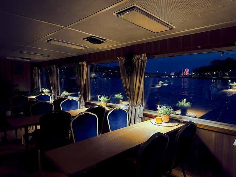 Krakow: Private Evening Boat Tour - Your onboard soundtrack: audio guide languages and personal music