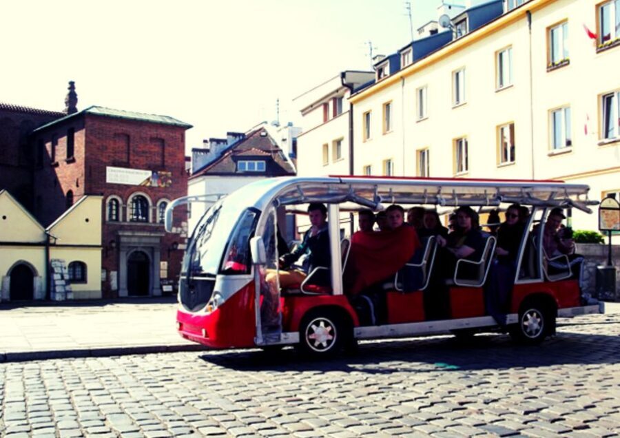 Krakow: Private Panoramic Tour by Golf Cart with Audio Guide - Remuh Synagogue and the ancient cemetery: one of the most meaningful stops