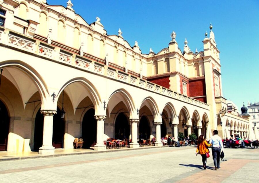 Krakow: Private Panoramic Tour by Golf Cart with Audio Guide - More key landmarks packed into 90 minutes