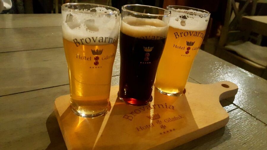 Krakow: Private Polish Beer Tasting Tour with a Beer-Expert - The 4-hour option: the full beer-and-food experience