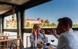 Krakow: Romantic Dinner with a Cruise on the Vistula River - The Set Menu: 5 Courses That Feel Like a Real Value