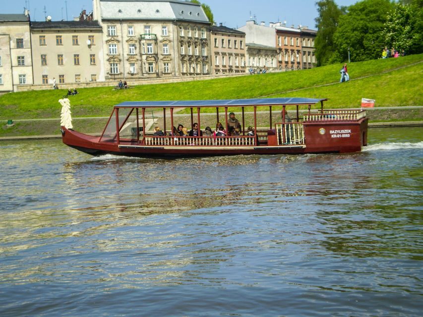 Krakow: Scenic River Cruise - Finding Przystań Maja i Gucio near Powiśle 11 (without stress)