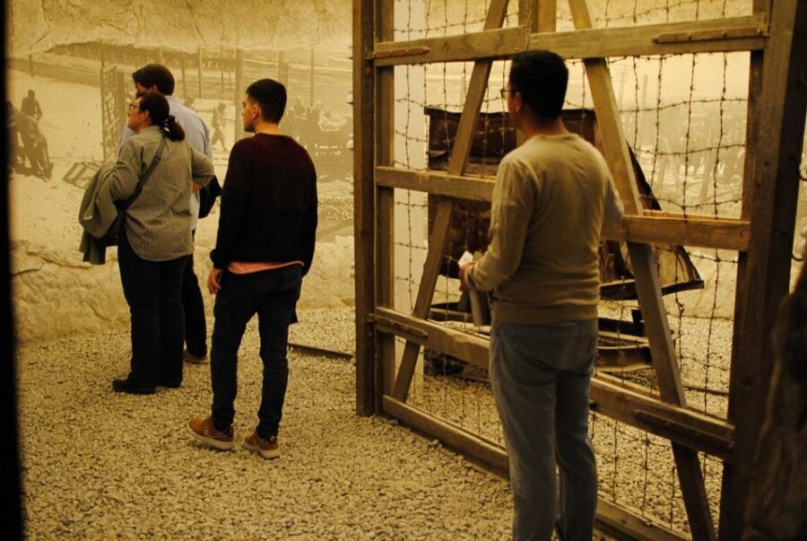 Krakow: Schindler’s Factory Guided Tour with Ticket - The people and institutions featured in the exhibits