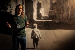 Krakow Schindler's Factory Museum Guided Tour in English - The yellow umbrella meet-up and where the tour begins
