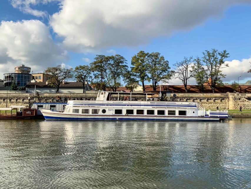 Krakow: Sightseeing Cruise by Vistula River - Key takeaways before you board