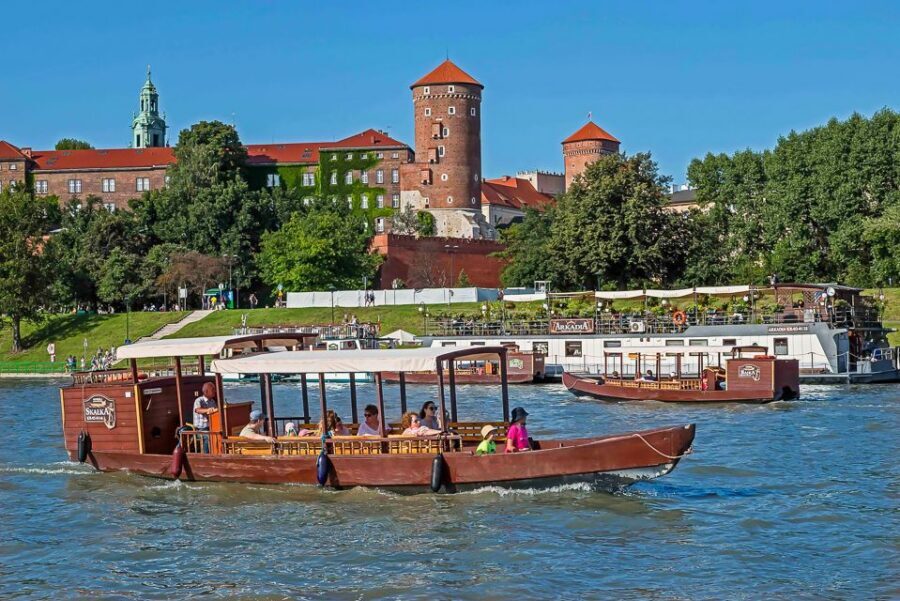 Krakow: Sightseeing Cruise by Vistula River - Wawel Royal Castle: the view you’ll remember