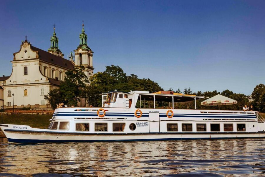 Krakow: Sightseeing Cruise by Vistula River - Most Dębnicki and the Dębniki stretch: bridges that frame the city
