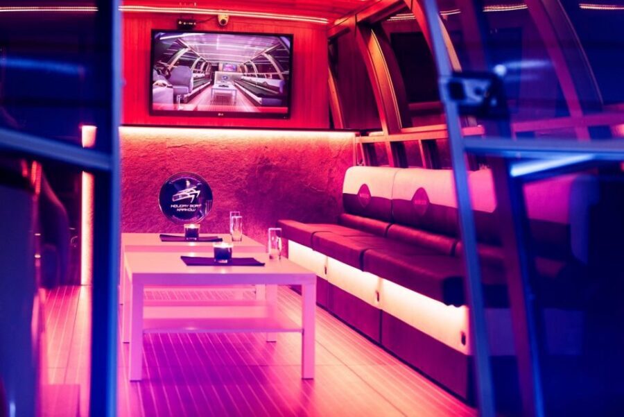 Krakow: Sightseeing Cruise on Vistula River with Audio Guide - Two decks, heat, a bar, and restrooms: how the boat keeps you comfortable