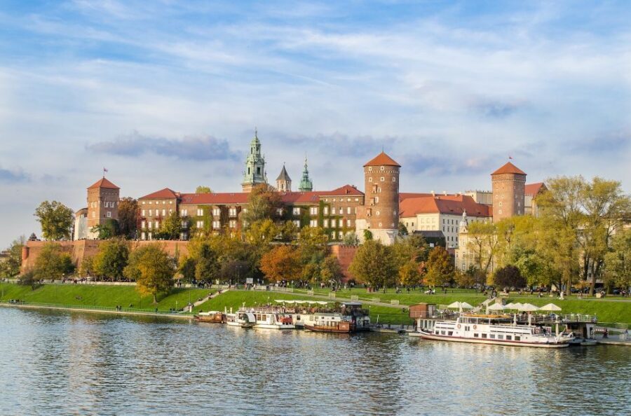Krakow: Skip-the-Line Wawel Castle and Hill Guided Tour - Cathedral and castle context: where power sat in plain sight