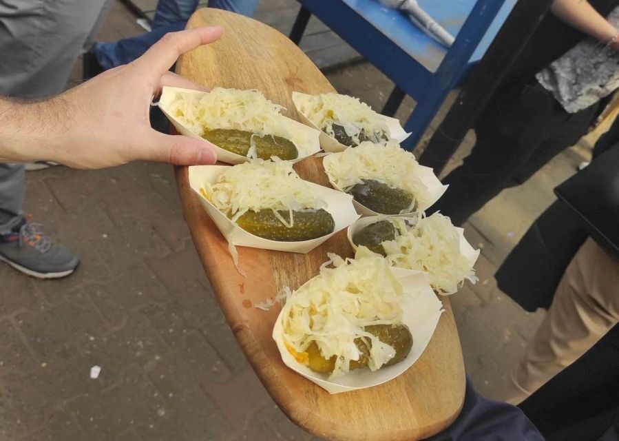 Kraków: Street Food and Historical Adventure - Starting at Saint Mary’s Church and Building Momentum