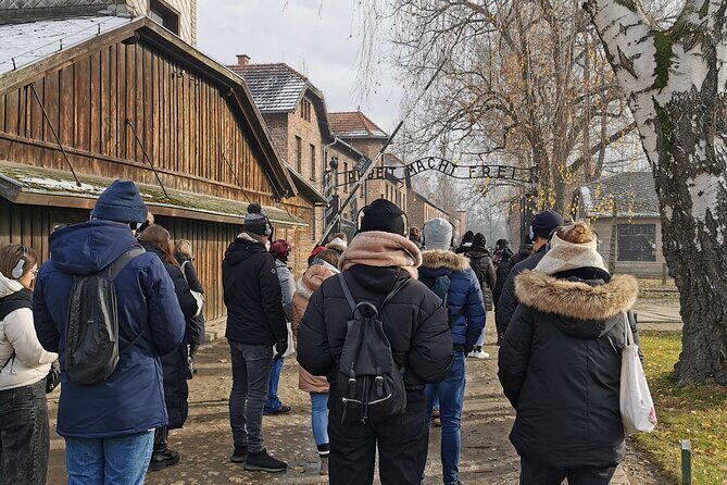Krakow to Auschwitz Birkenau Guided Tour with Transfer and Ticket - From Krakow to Oswiecim: the ride that sets the tone