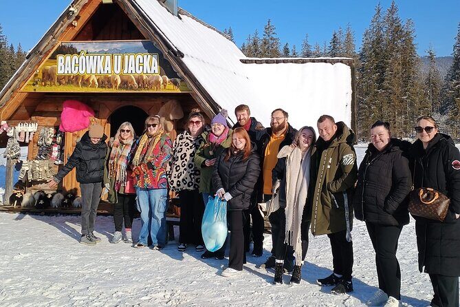 Krakow to Zakopane: Funicular, Tasting and Thermal Baths Day Trip - Chochołów: wooden highlander houses and a calmer rhythm