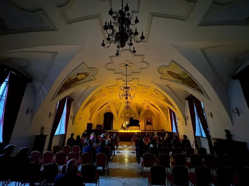 Kraków: VIP Candlelight Concert The Music of Fryderyk Chopin - VIP front seats and the “quiet focus” rules