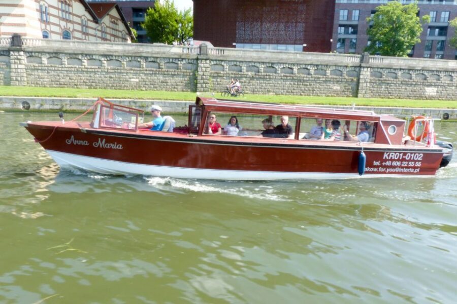 Krakow: Vistula River Cruise with Historical Views - Podgórze and Kazimierz: The River Route Through Krakow’s Neighborhoods