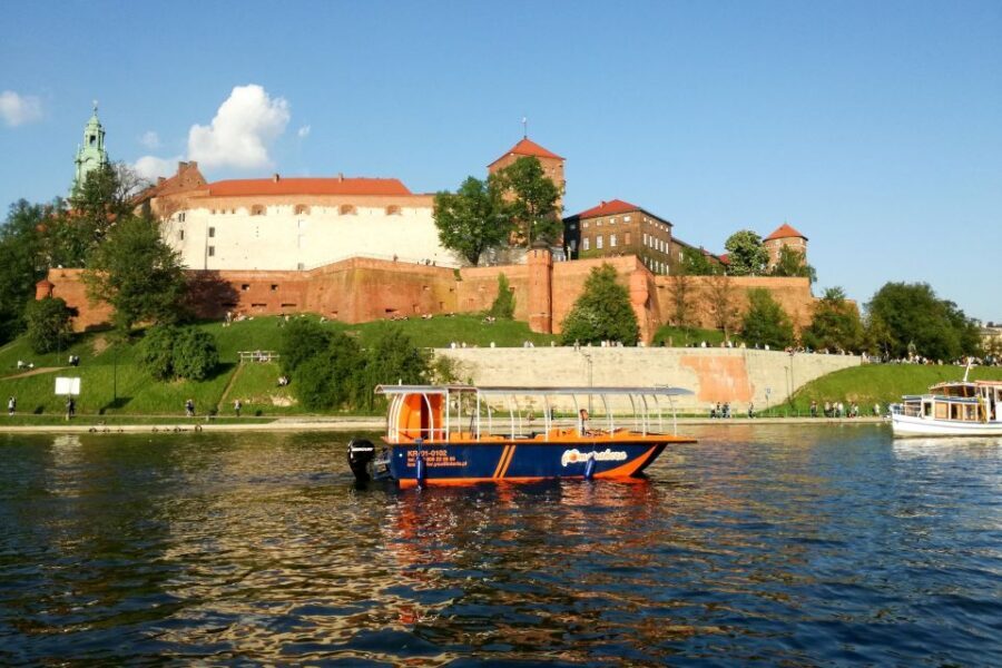 Krakow: Vistula River Cruise with Historical Views - Audio Commentary on a Boat: What Works and What to Watch